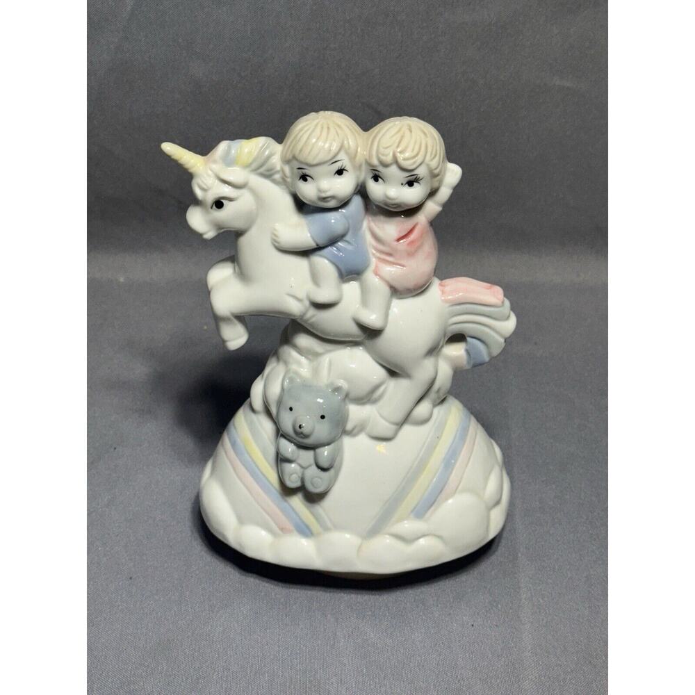 Vintage 9" Emson Baby Boy Girl Unicorn on Clouds Plays "Impossible Dream" Japan
